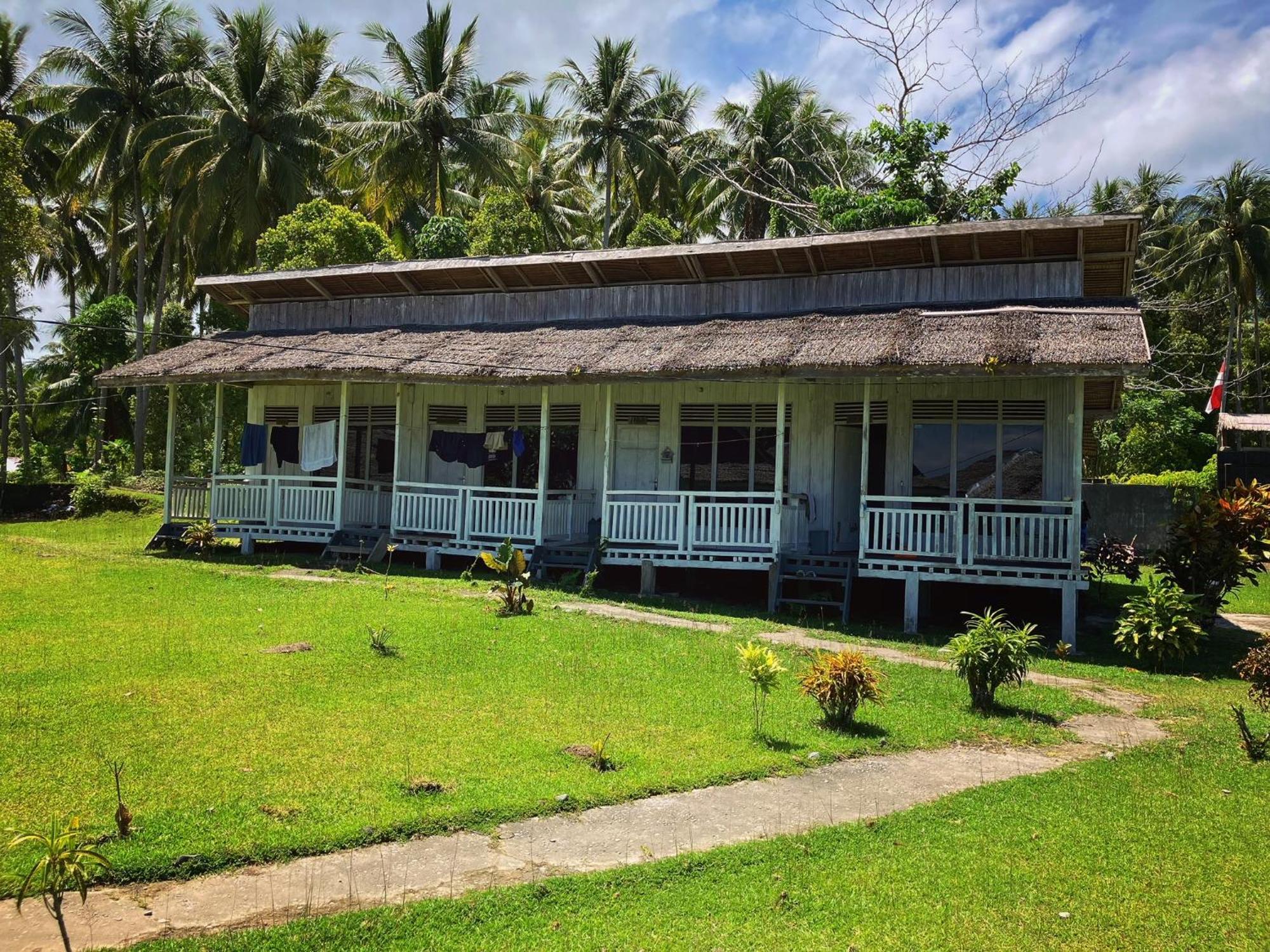 Pristine Paradise Dive Resort - Togean Islands, Una Una Pulau Unauna Kültér fotó