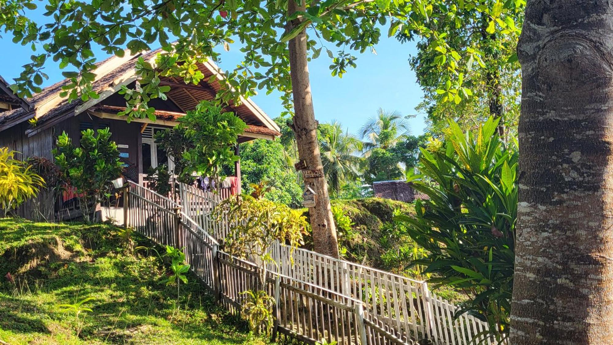 Pristine Paradise Dive Resort - Togean Islands, Una Una Pulau Unauna Kültér fotó