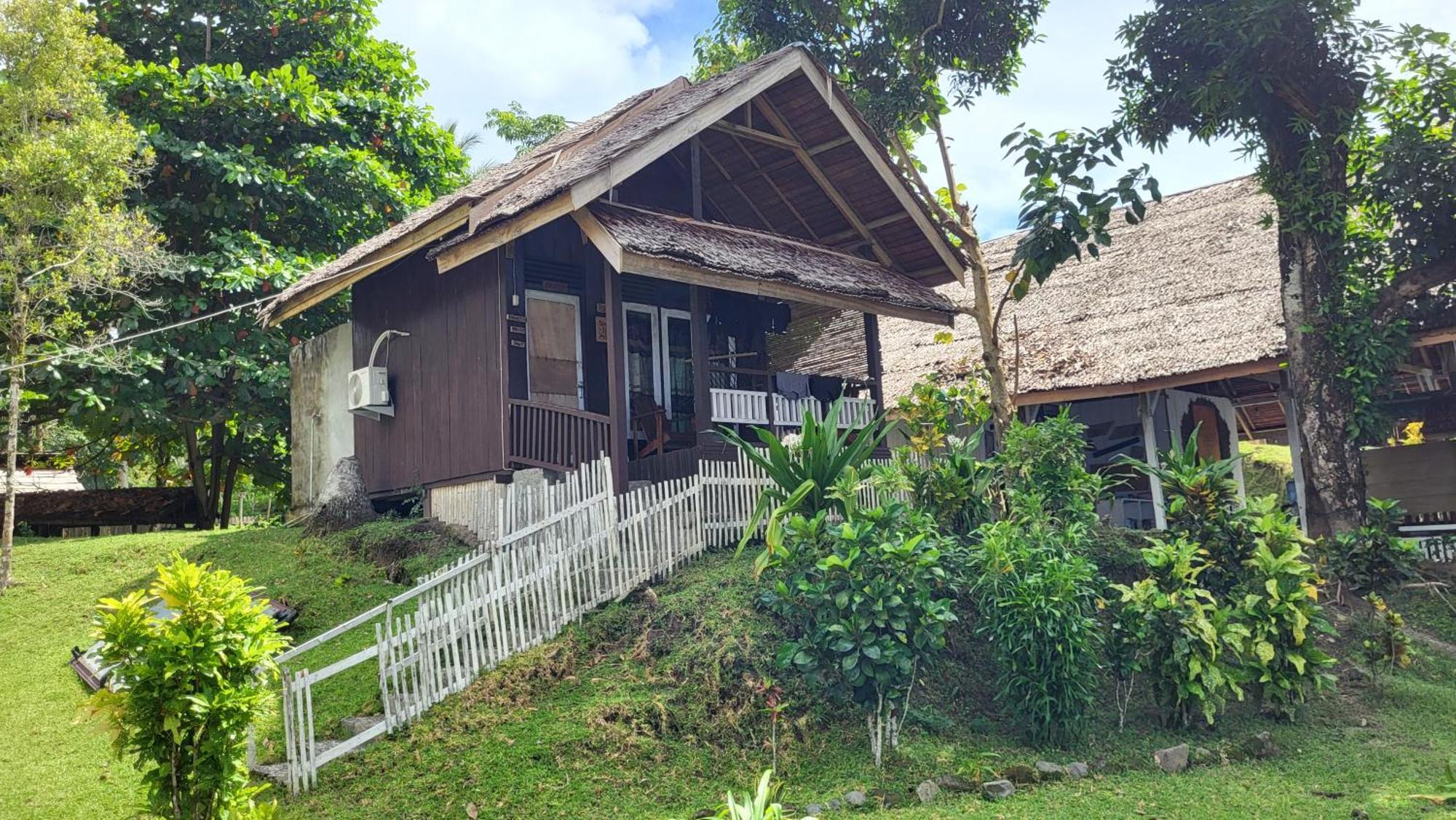 Pristine Paradise Dive Resort - Togean Islands, Una Una Pulau Unauna Kültér fotó